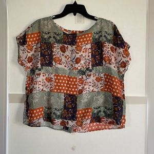 NWOT Nicole Miller 100% Linen Back Button Top Size Small